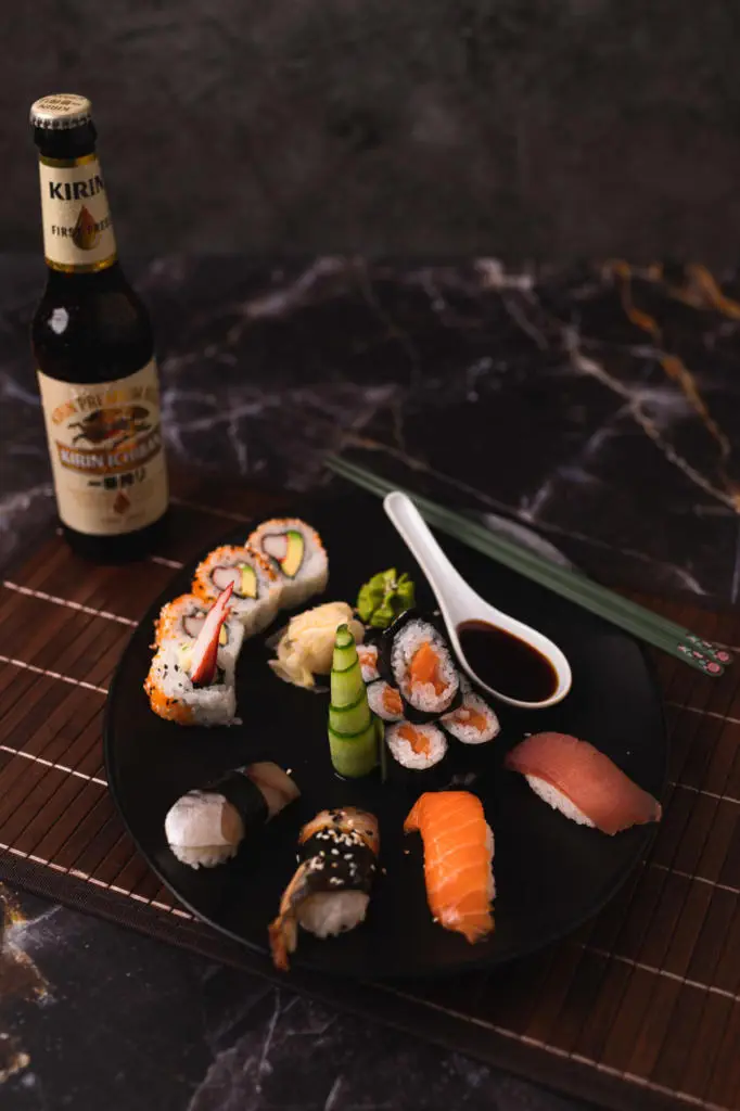 Sushiplatte mit Kirin | Food Fotografie | Content für Social Media